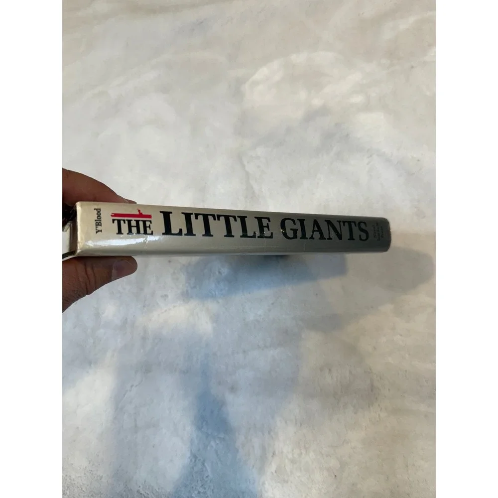 The Little Giants US Escort Carriers Against Japan William Y'Blood 87 Hardcover